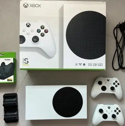XBOX SERIE S دو دسته بازی دار با گارانتی فروشگاه