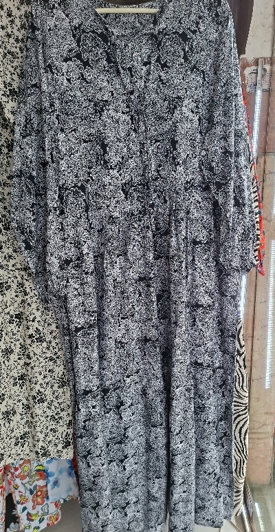 ساحلی زنانه نخی