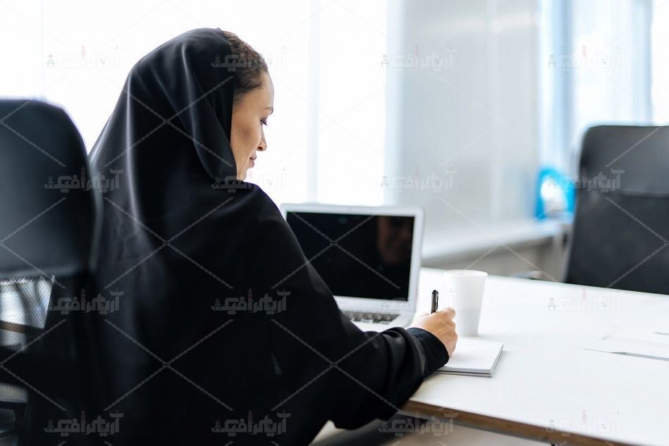 جذب کارمند خانم شرکت ققنوس تجارت آپادانا نیازمند نیروی خانم جهت مدیریت منطقه صنایع غذایی می باشد