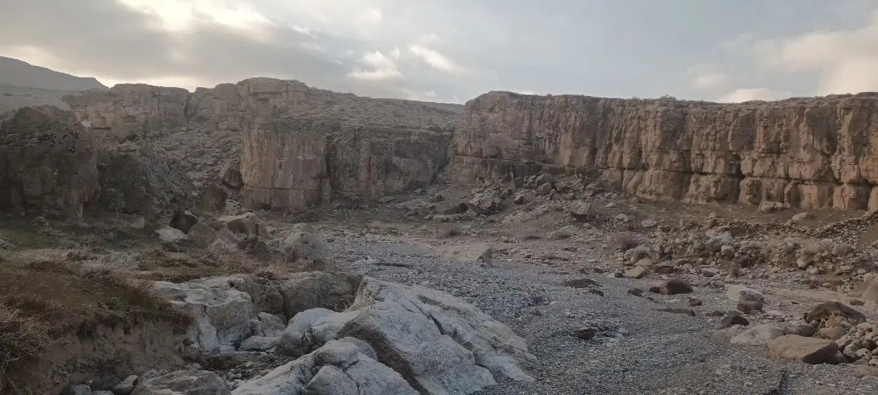 معاوضه معدن سنگ دارای مستاجر۱۵۰میلیونی با آپارتمان