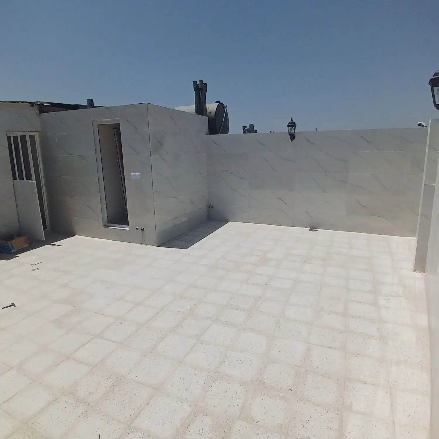 اپارتمان و مغازه
